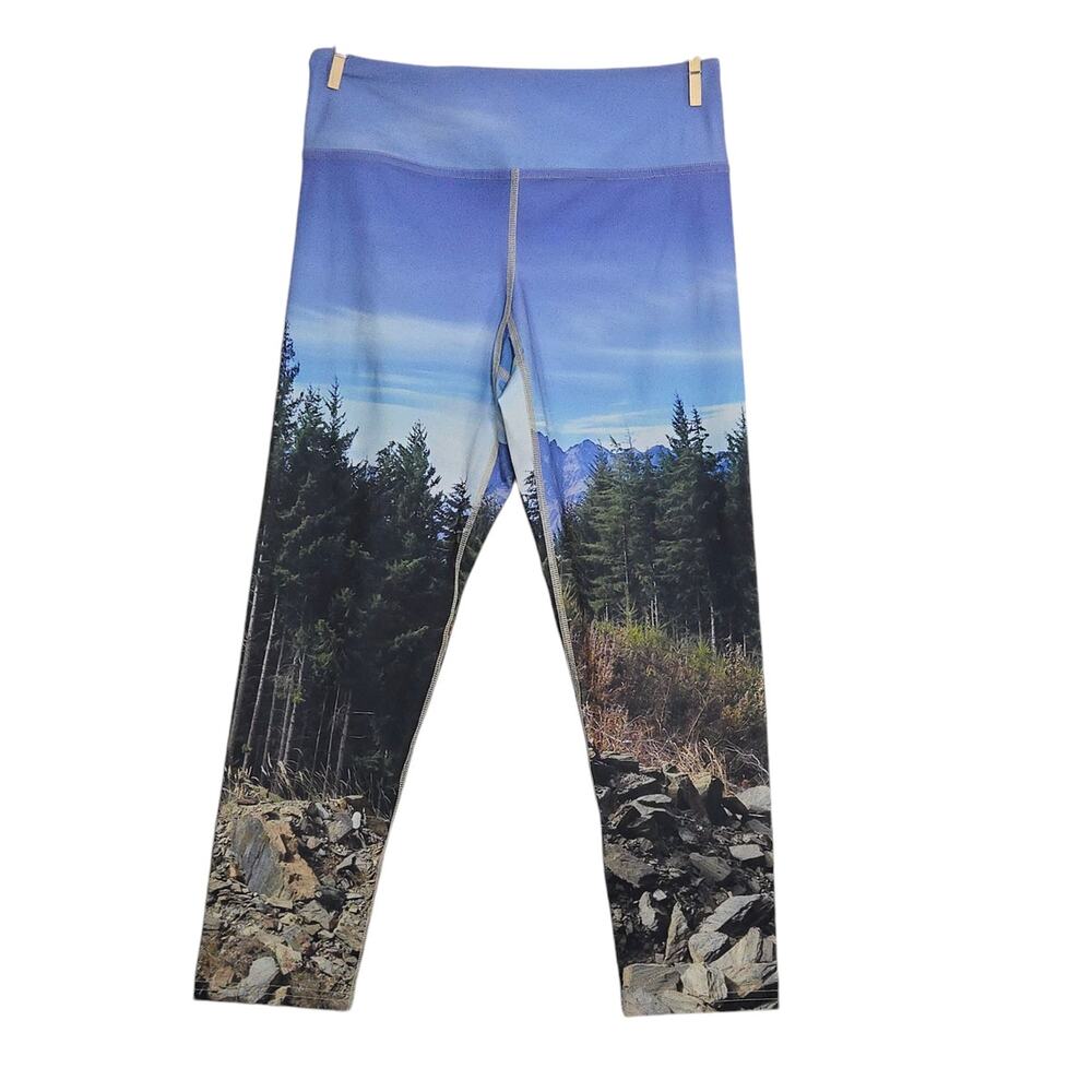 Eagle Rock Werkshop Leggings Size Medium Mountains Forest Scenery